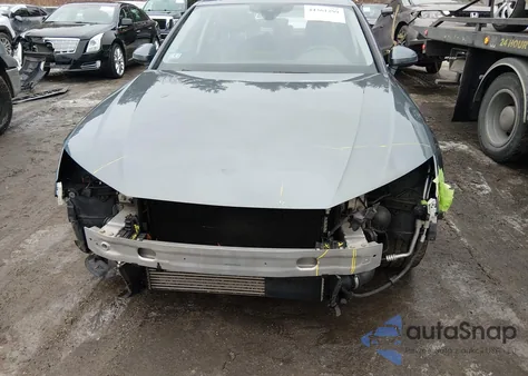 2017 Audi A4 2.0T Premium z USA, uszkodzony, nr VIN WAUANAF40HN056246